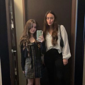 Meet your Posher, Gabriella